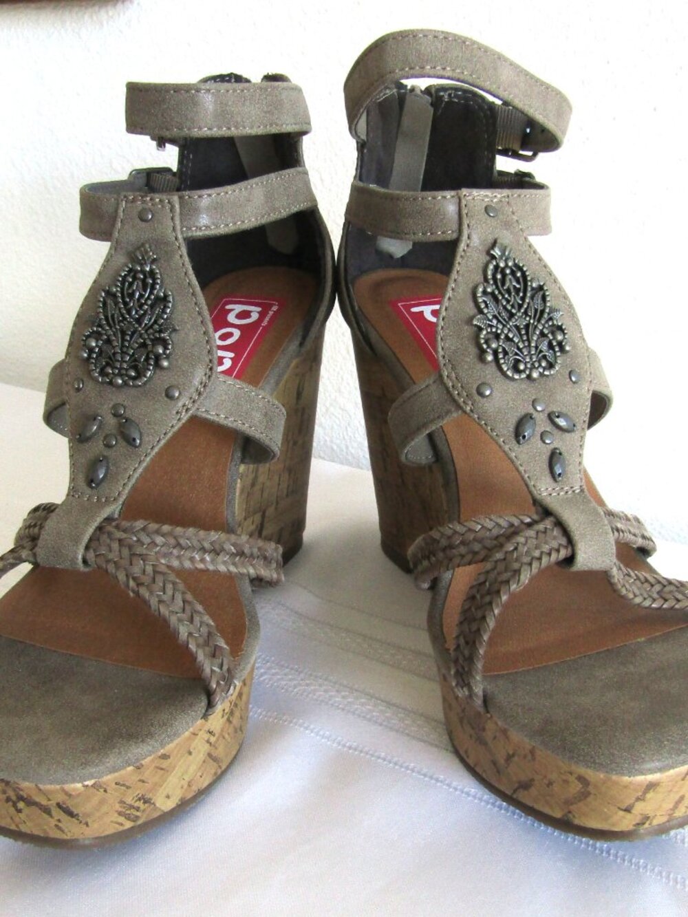 Pop Size 8 Boho/Gladiator Grey Zippered Wedge Sandal 4 1/4 Inch Heel-New